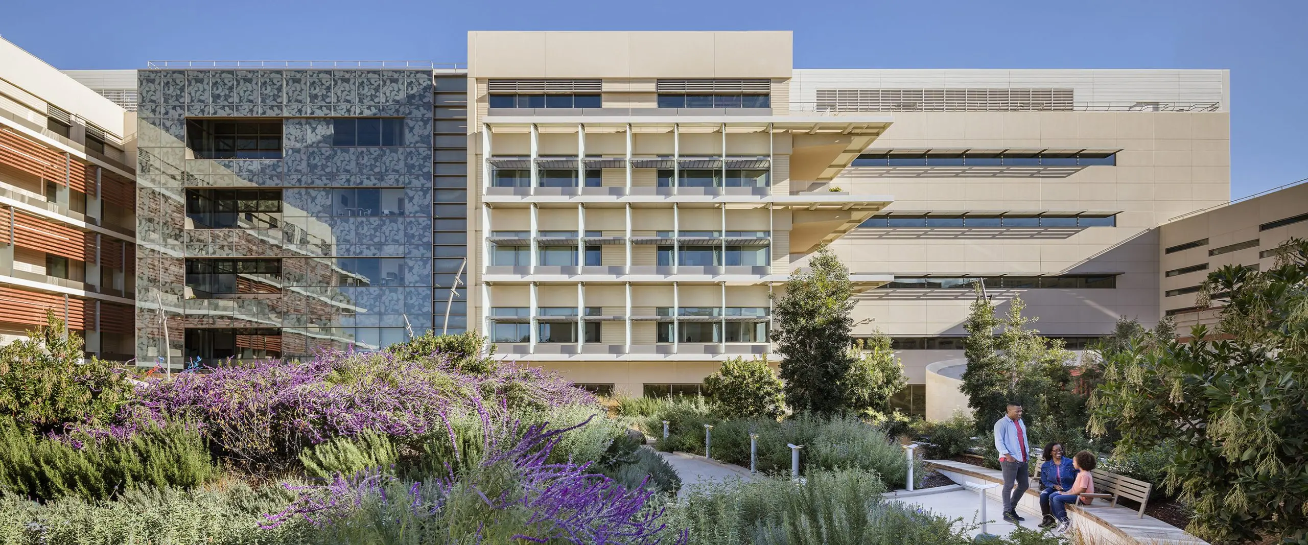 Lucile_packard_exterior_001 1