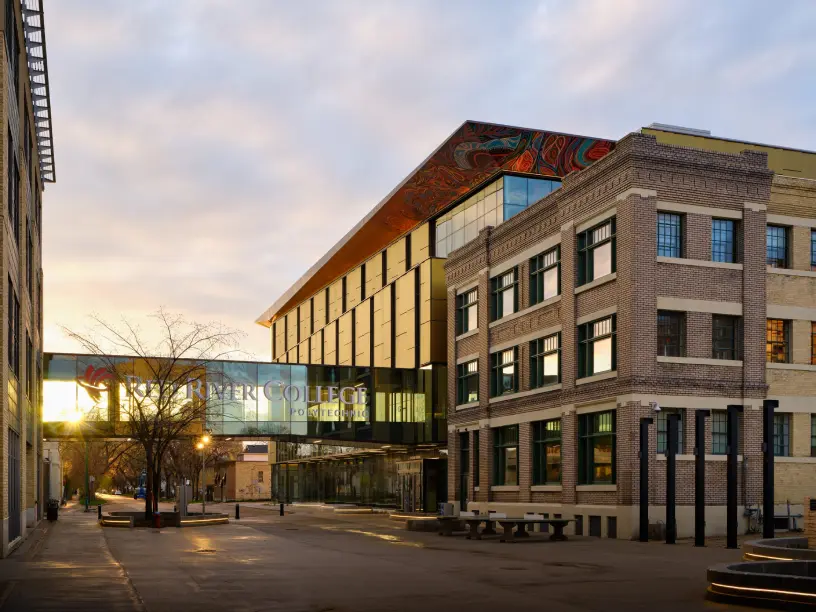 Red River College – Manitou a bi Bii daziigae