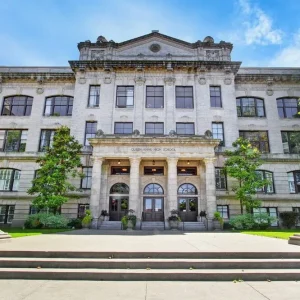 Queen_anne_hs_000 E1715125286201 1