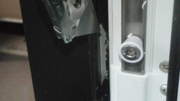 TB3-Paint-Adhesion-Aluminum-Window-Frames