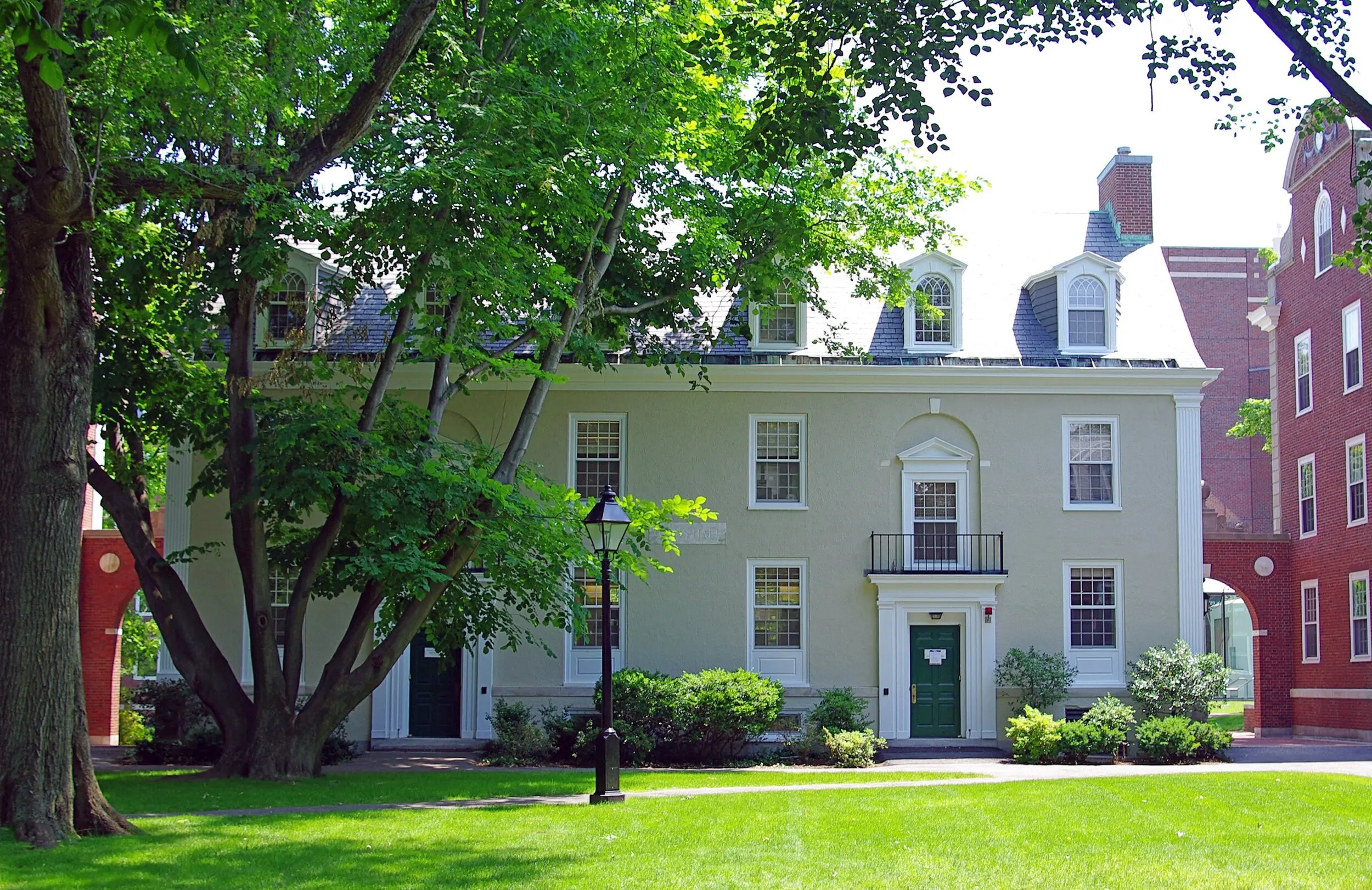 Dillon_TR MBA042208 _DSC7462 640x360001 1