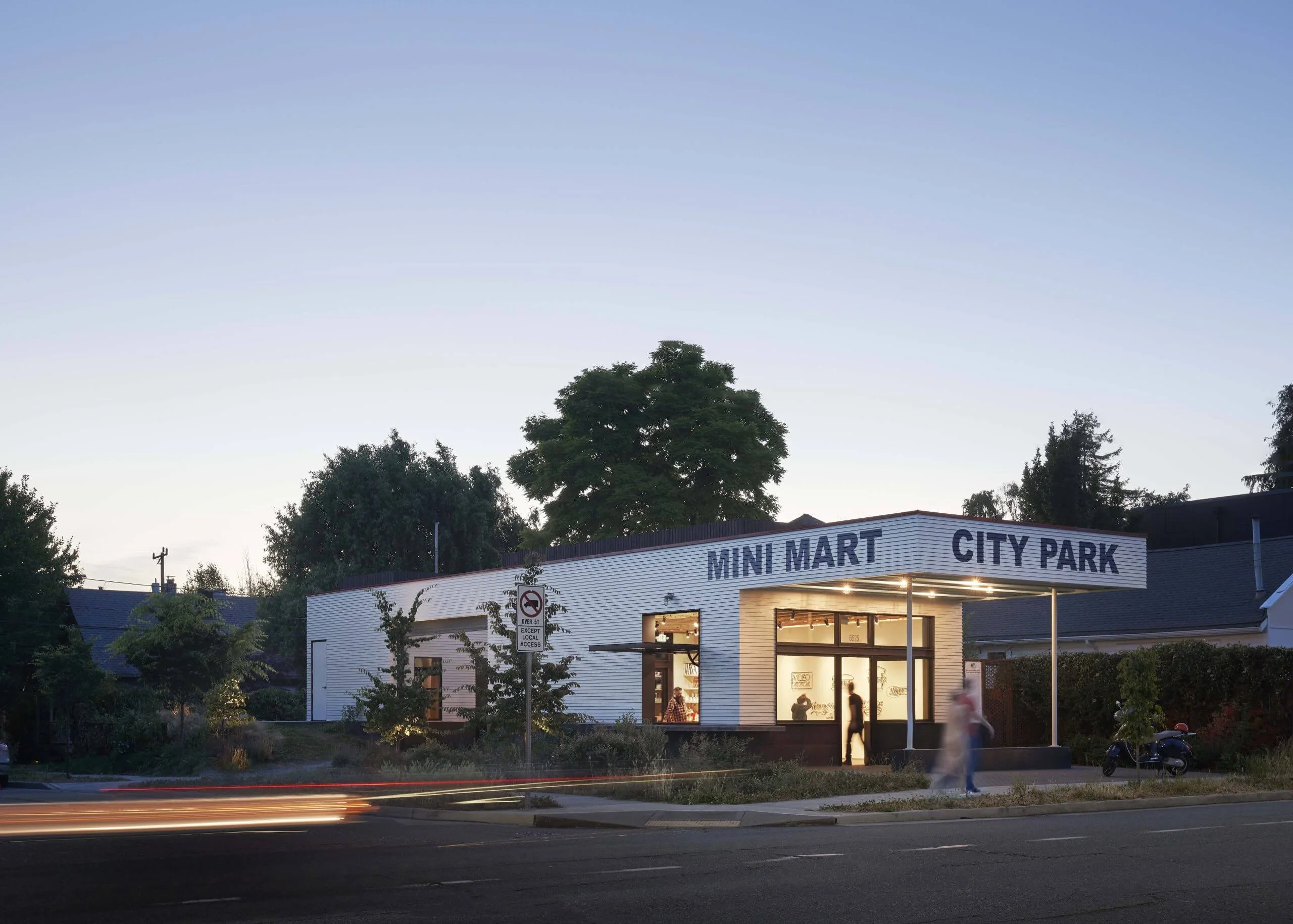 C Kevin Scott Mini Mart6312