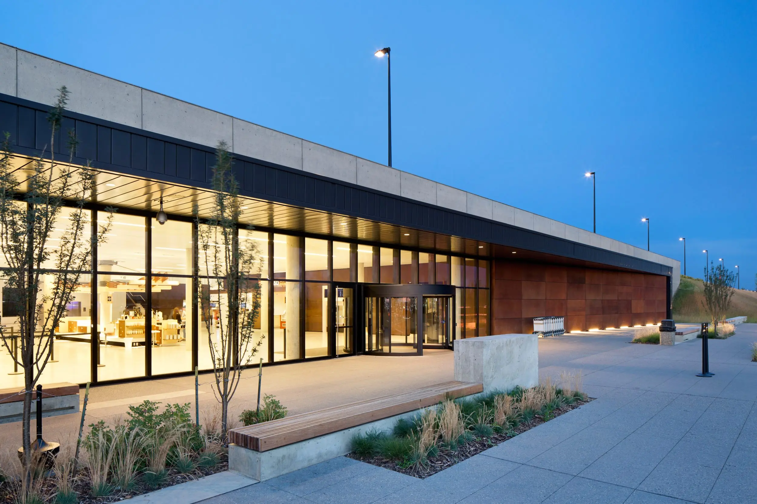 Omb Fort Mcmurray International Airport 3 1
